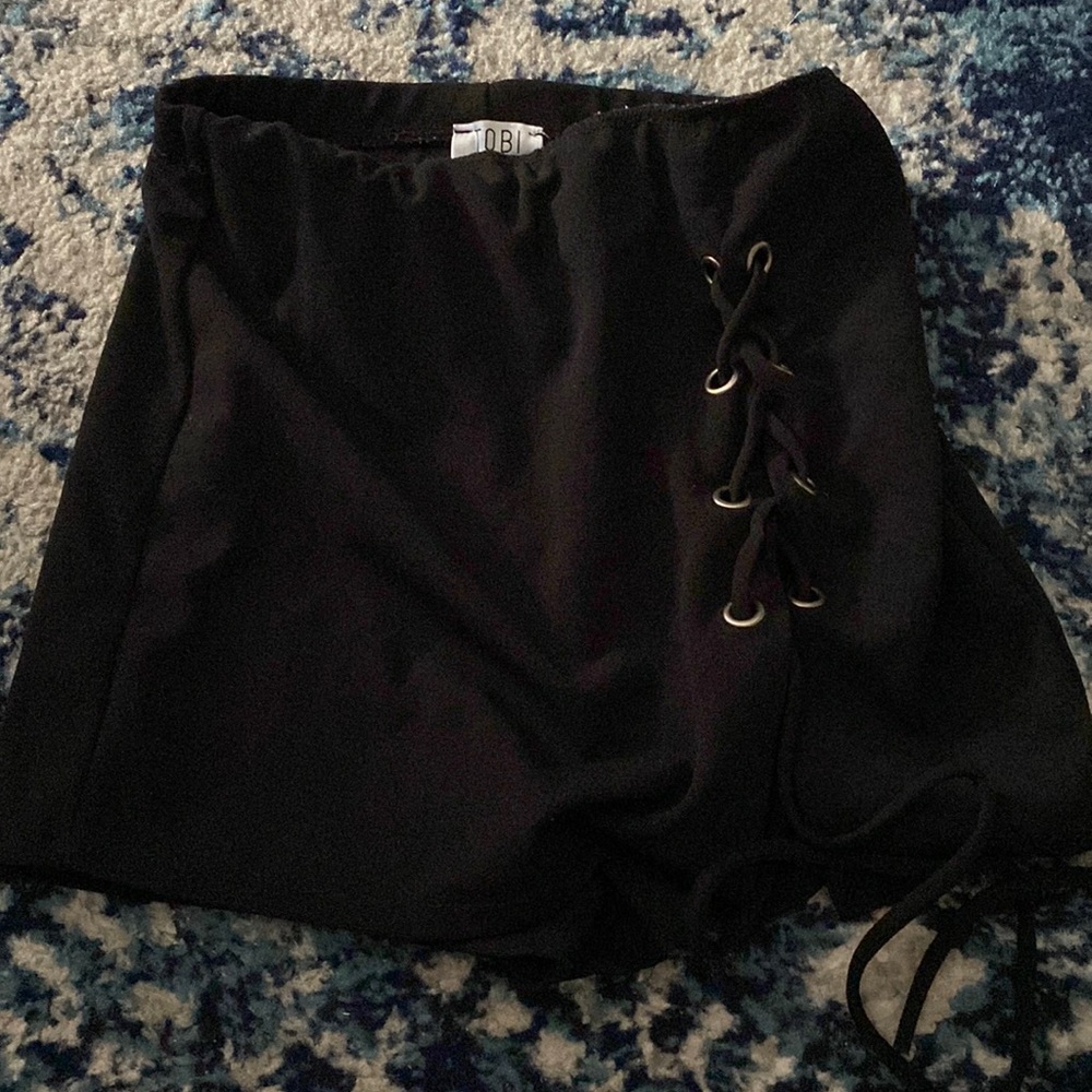 Black mini skort